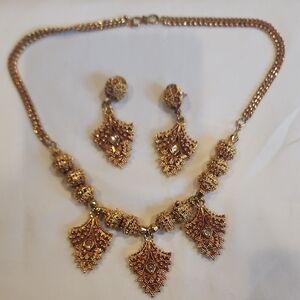 Stunning Ornate Gold Indian Necklace Set